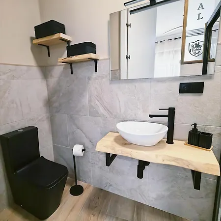 La Casa Del Escudo Trujillo